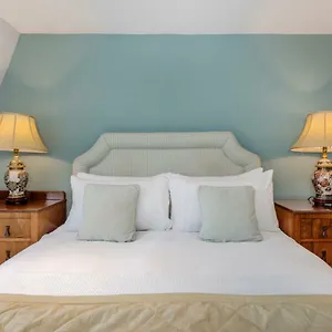 Apartment Central Near The Circus With Parking, Bath